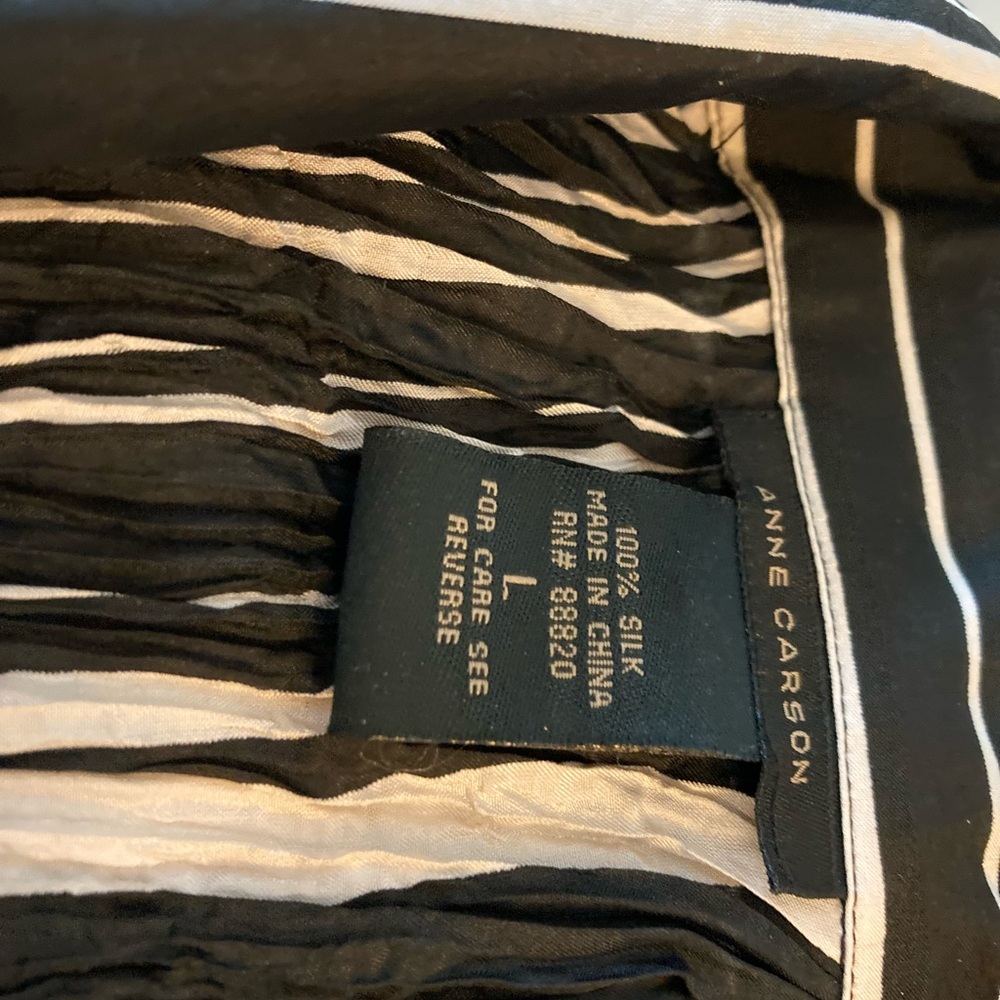 Ann Carson 100% silk women’s button down